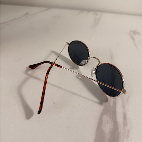 Slim Oval Metal Sunglasses in Silver with Black Lenses - Picture 2 of 3